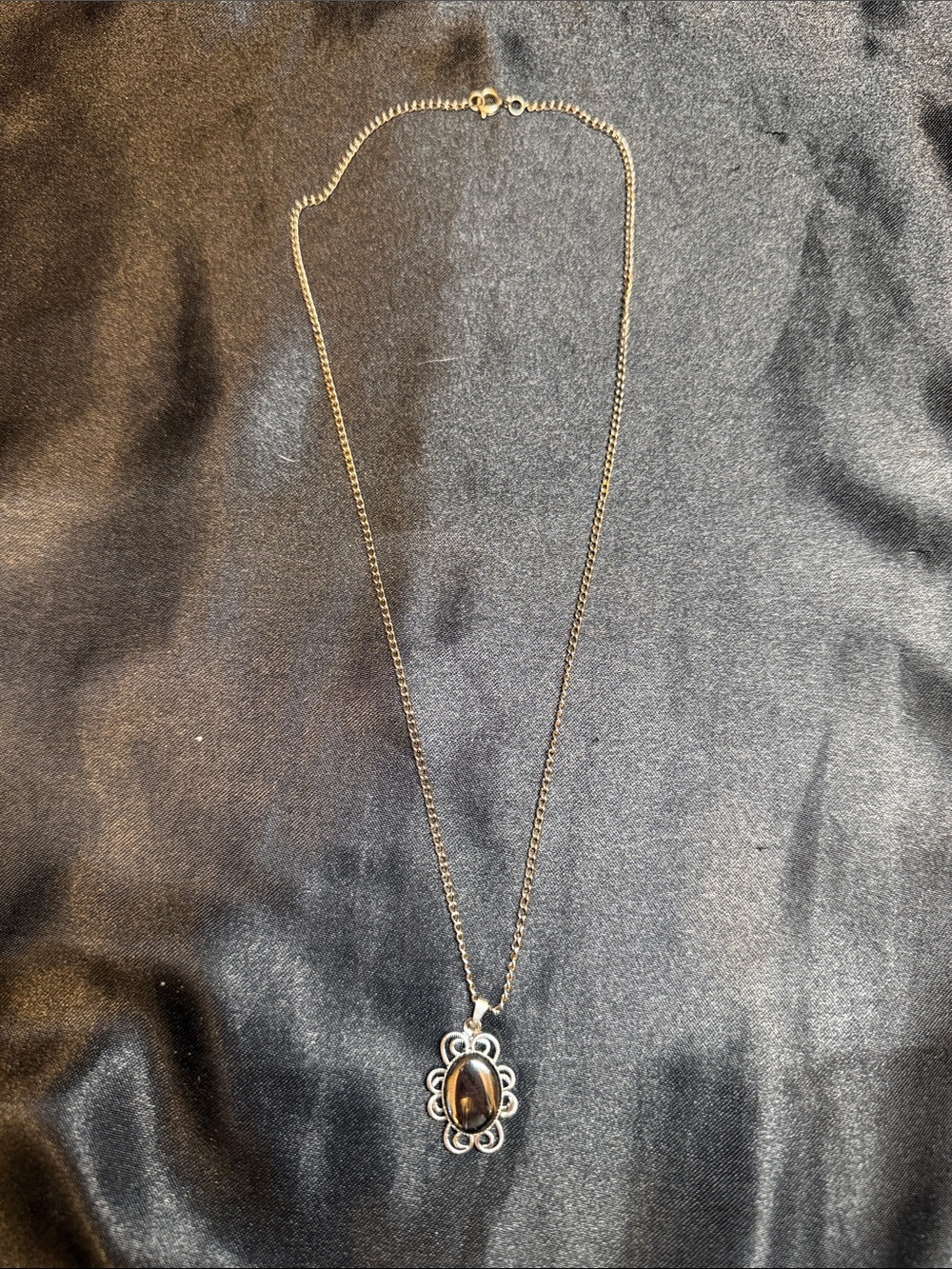 Vintage-Inspired Silver Pendant Necklace with Brown Stone